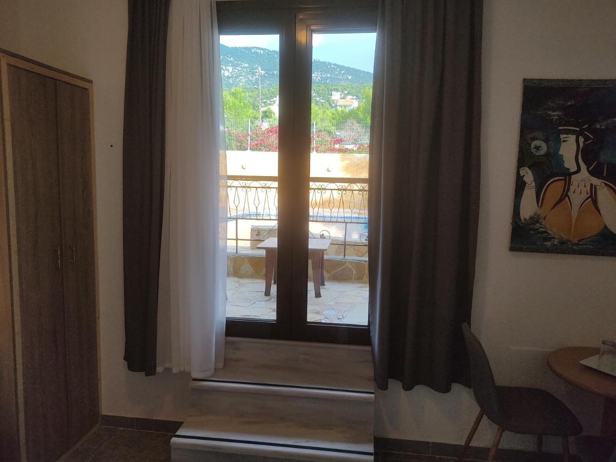 Xenonas Κithαiron Hotell Vília Eksteriør bilde