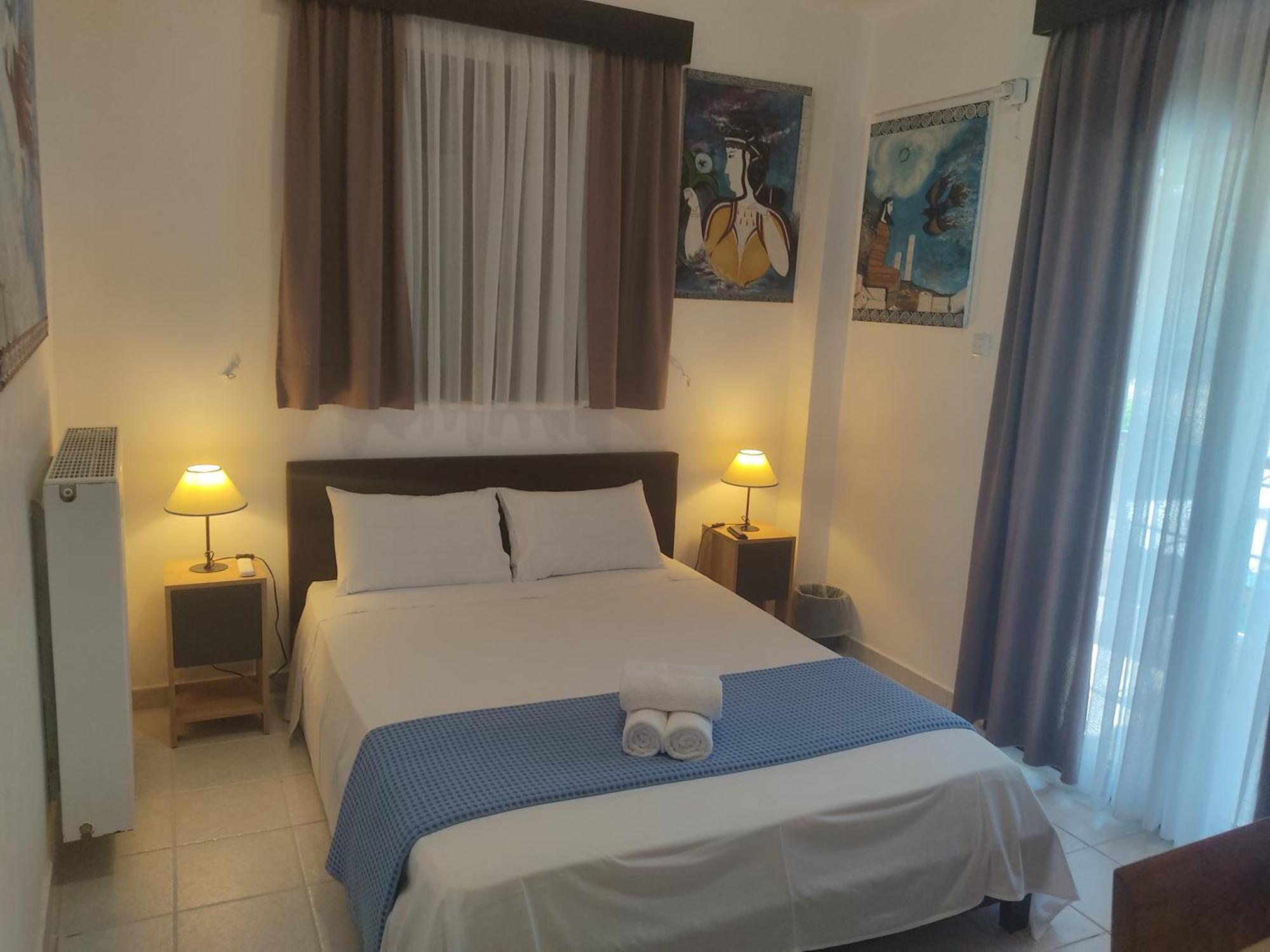 Xenonas Κithαiron Hotell Vília Eksteriør bilde